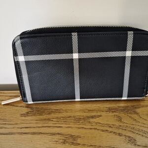 Thirty-One All About The Benjamins Black and White Plaid Wallet
